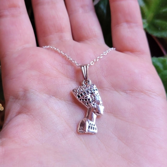 New Handmade Egyptian Queen Necklace - Picture 3 of 16